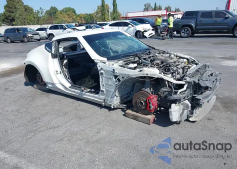 2017 Nissan 370Z из США, поврежденный, VIN JN1AZ4EH5HM950071